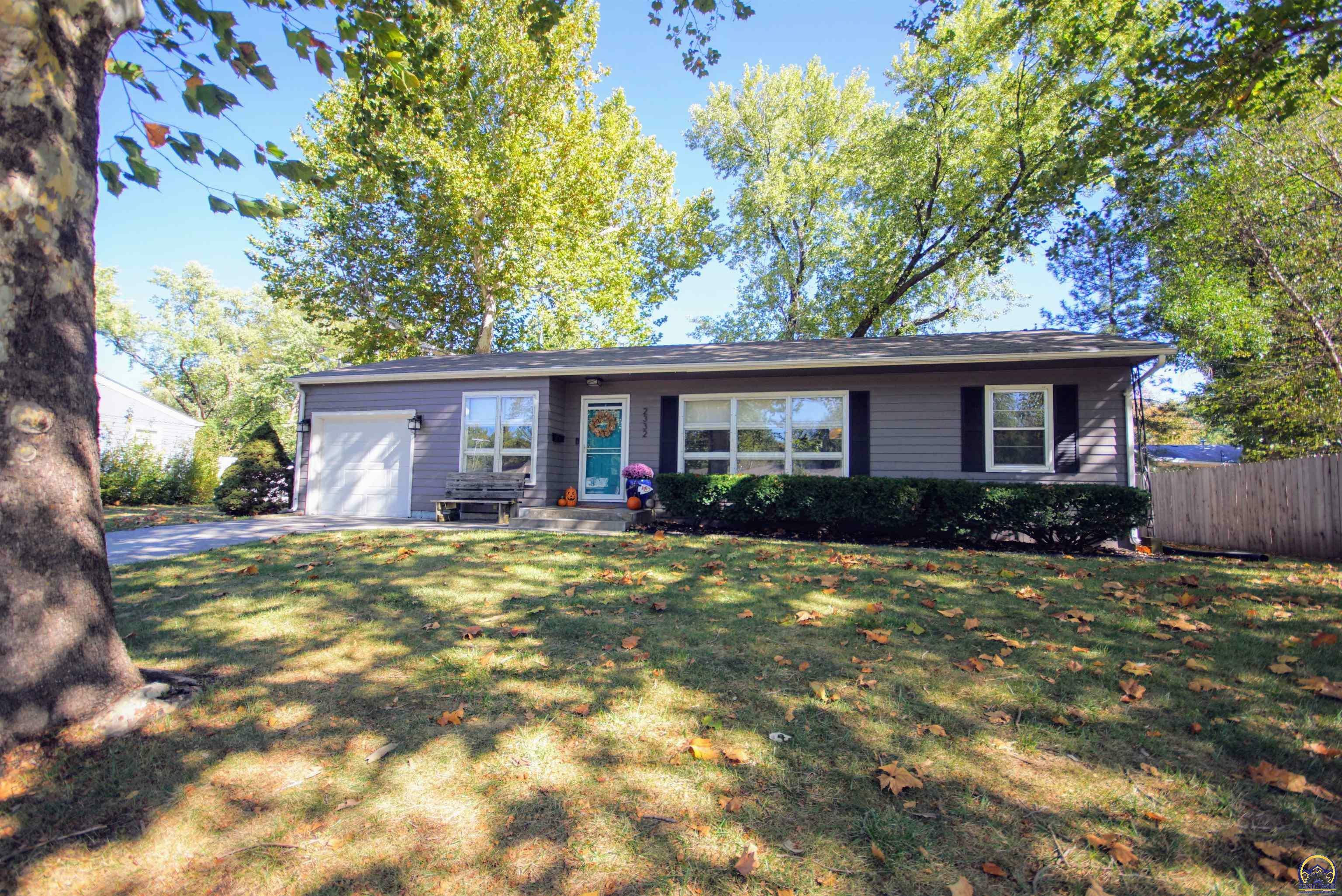 Property Photo:  2332 SW Indian Trail  KS 66614 