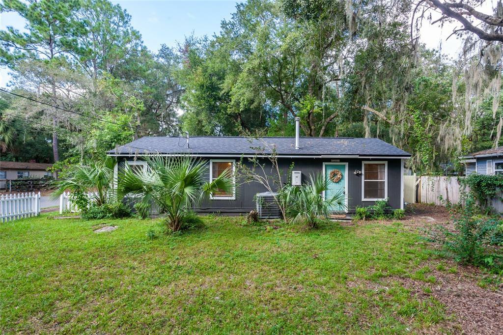 Property Photo:  2060 NW 33rd Avenue  FL 32605 