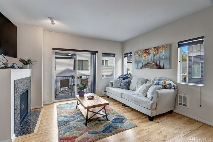 Property Photo: 401 126th Place SE B WA 98208
