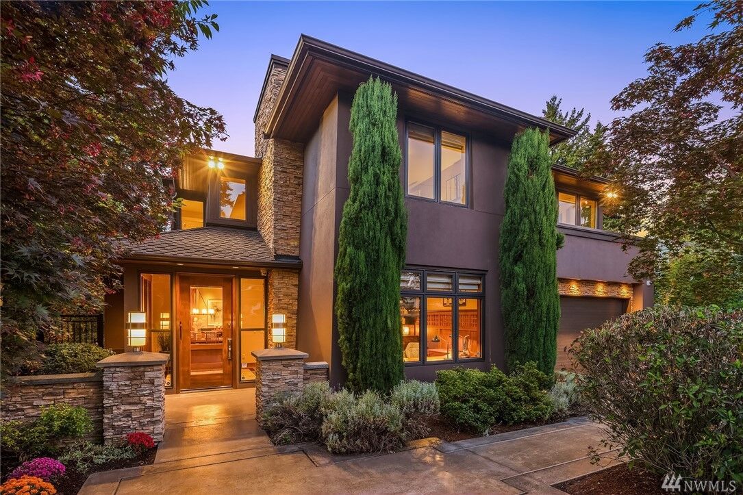 Property Photo: 9620 NE 25th St WA 98004