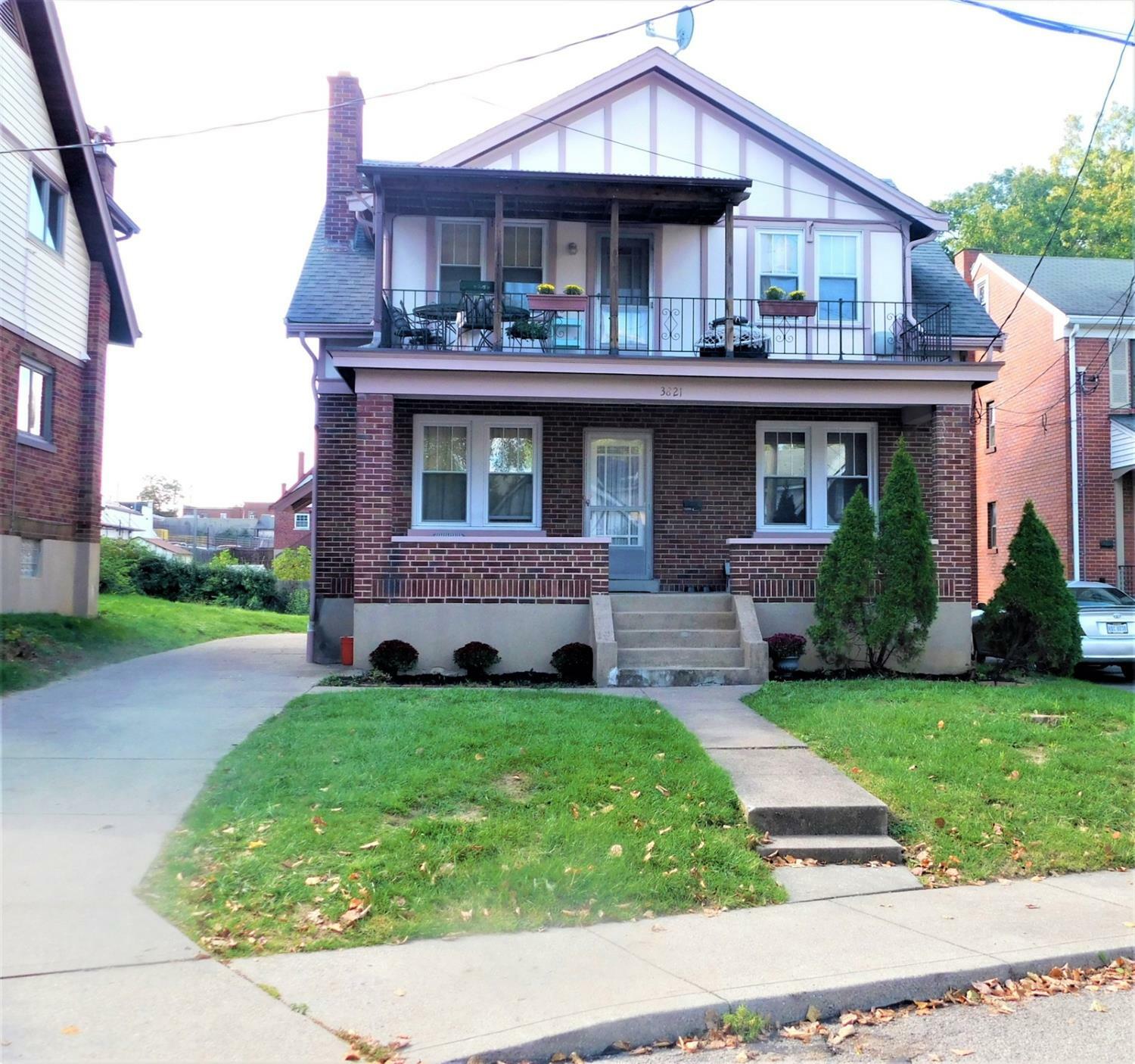 Property Photo:  3821 Kenker Pl  OH 45211 