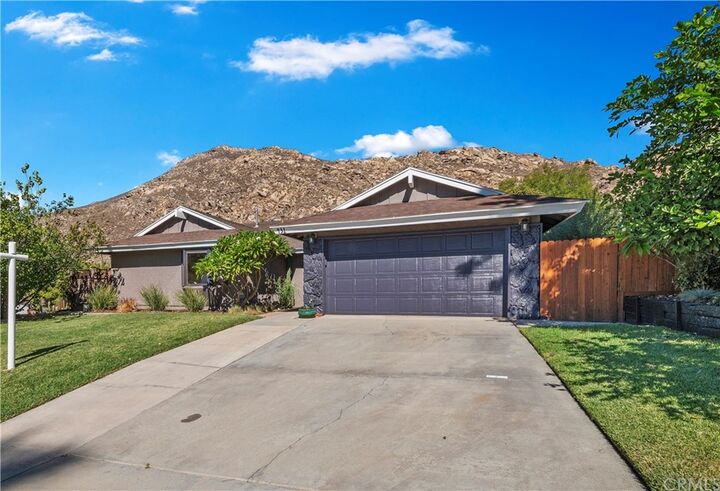 Property Photo:  431 Spruce Street  CA 92507 