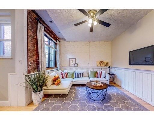 Property Photo: 31 Station St 6 MA 02445