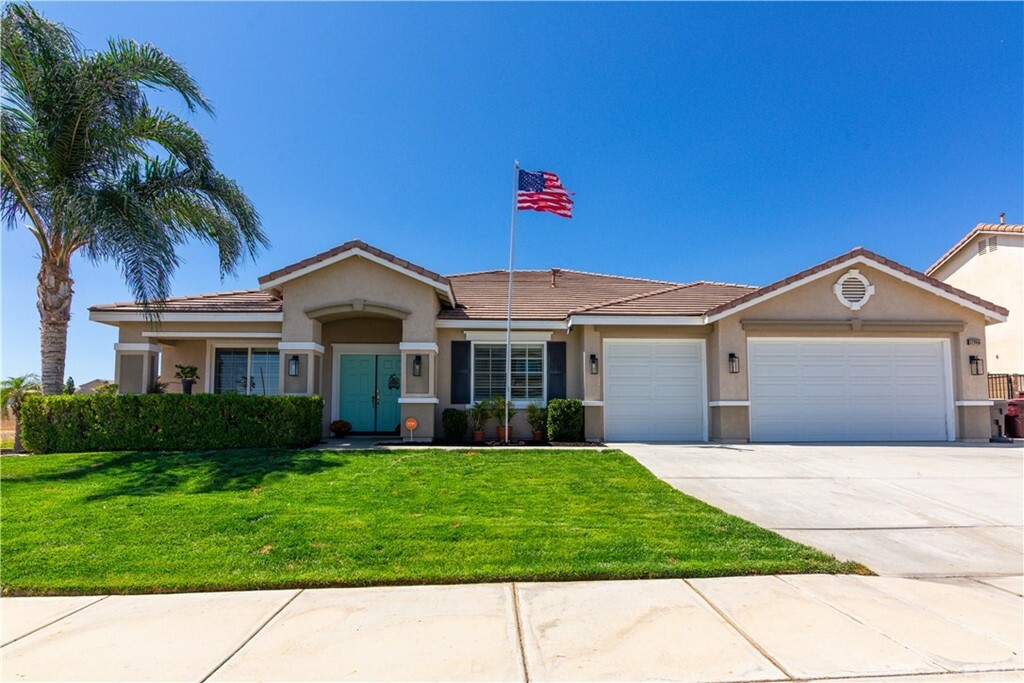 Property Photo:  32865 Silver Charm Court  CA 92584 