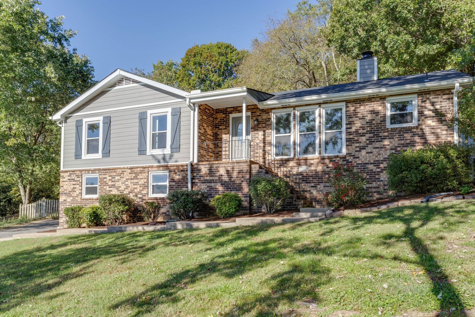 Property Photo:  185 Honeysuckle Dr  TN 37075 