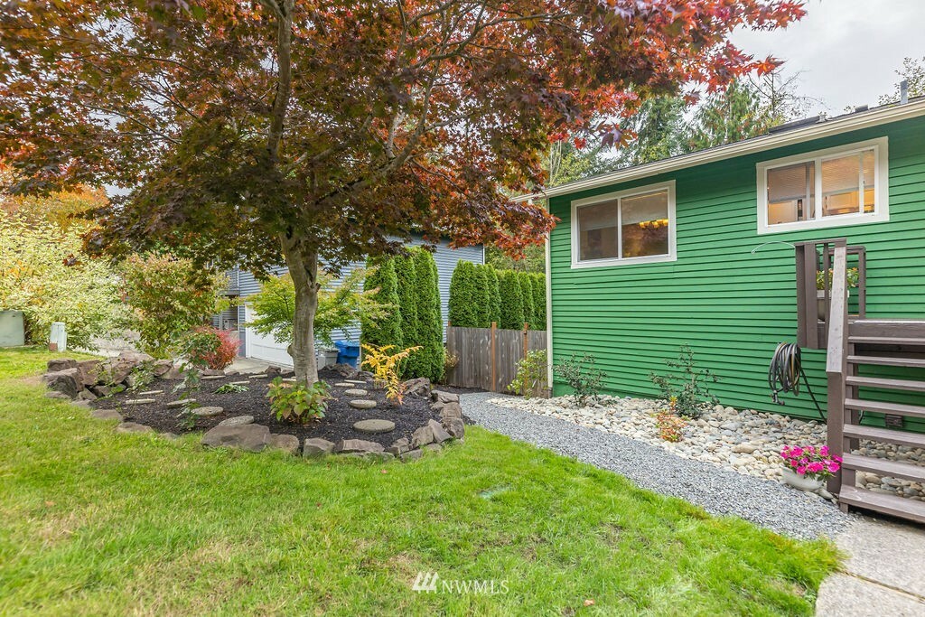 Property Photo:  17915 25th Drive SE  WA 98012 