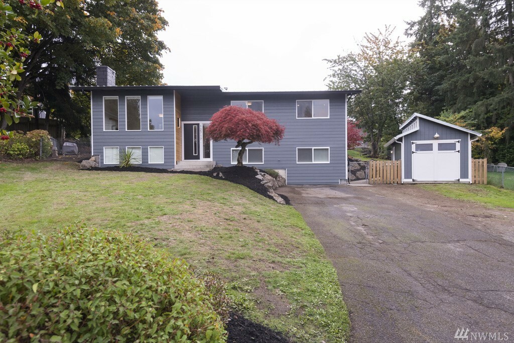 12717 SE 189th St  Renton WA 98058 photo