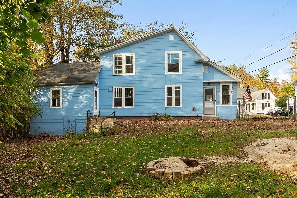 Property Photo:  5 Summer Street  NH 03045 