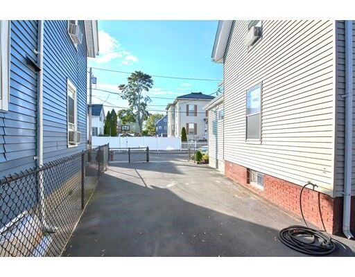 Property Photo:  29 Waverly St  MA 01904 