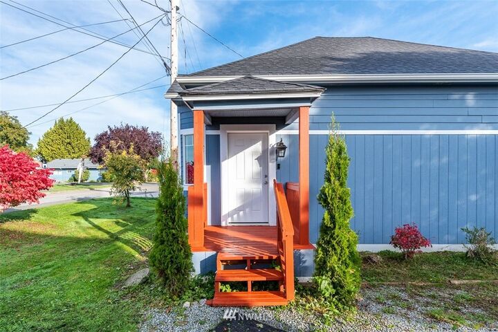 Property Photo: 27113 104th Dr NW WA 98292
