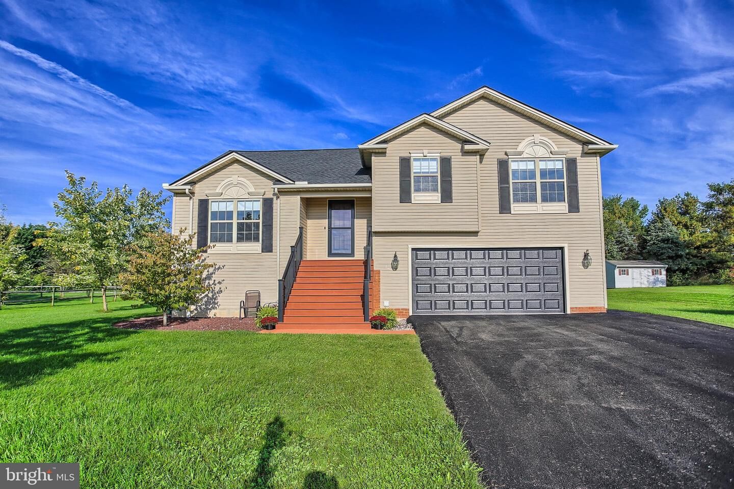 Property Photo:  39 N Pheasant Way  PA 17301 