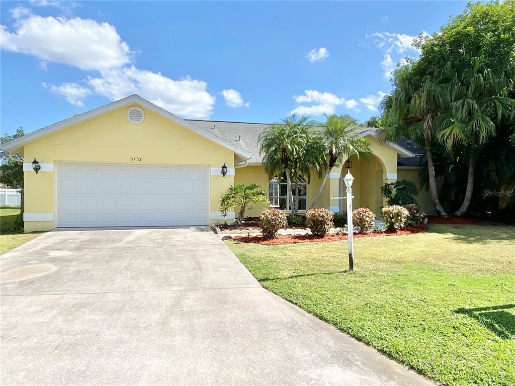 Property Photo:  5732 39th Street Circle E  FL 34203 