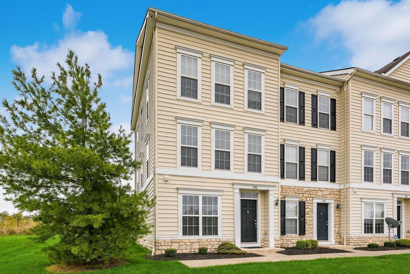 Property Photo:  5980 New Albany W Road  OH 43054 