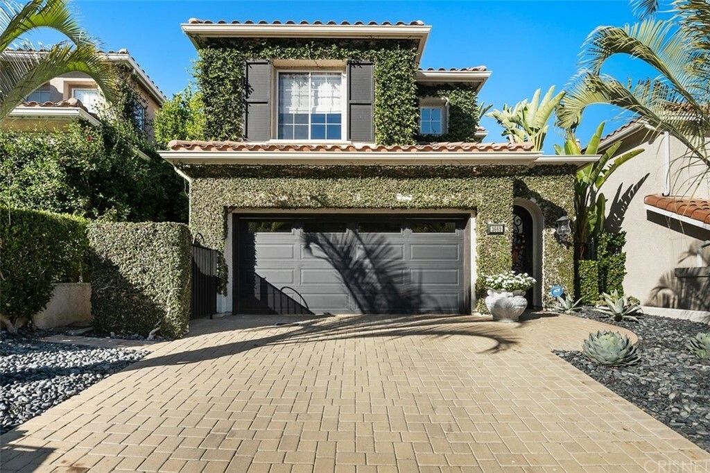 3669 Calle Joaquin  Calabasas CA 91302 photo
