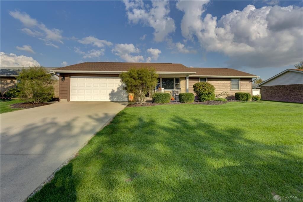 Property Photo: 103 Canterbury OH 45331