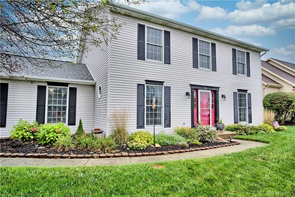 Property Photo: 815 Pinehurst Drive OH 45371