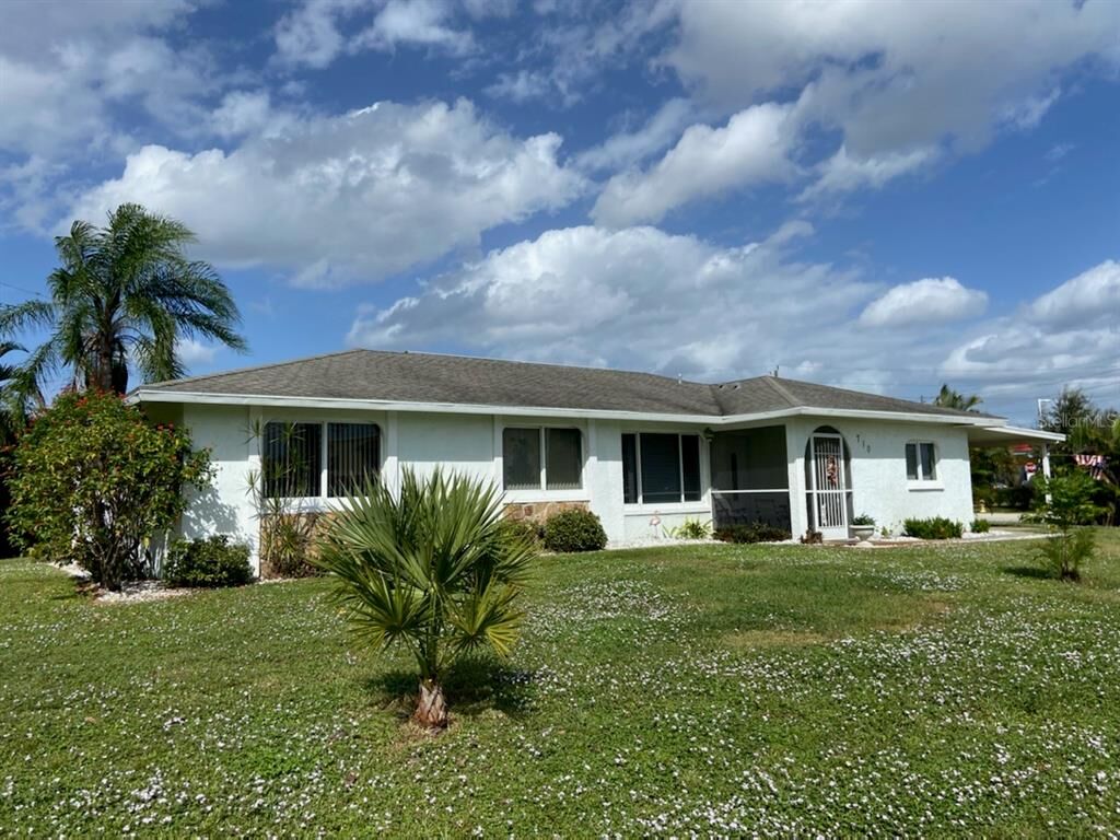 Property Photo:  710 S Ellicott Circle NW  FL 33952 