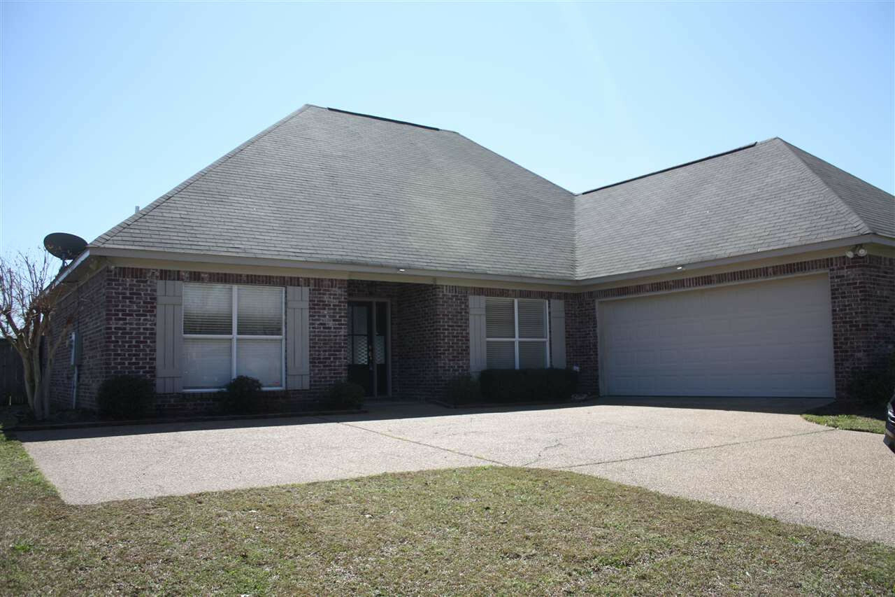 Property Photo:  153 W Elbridge Way  MS 39046 