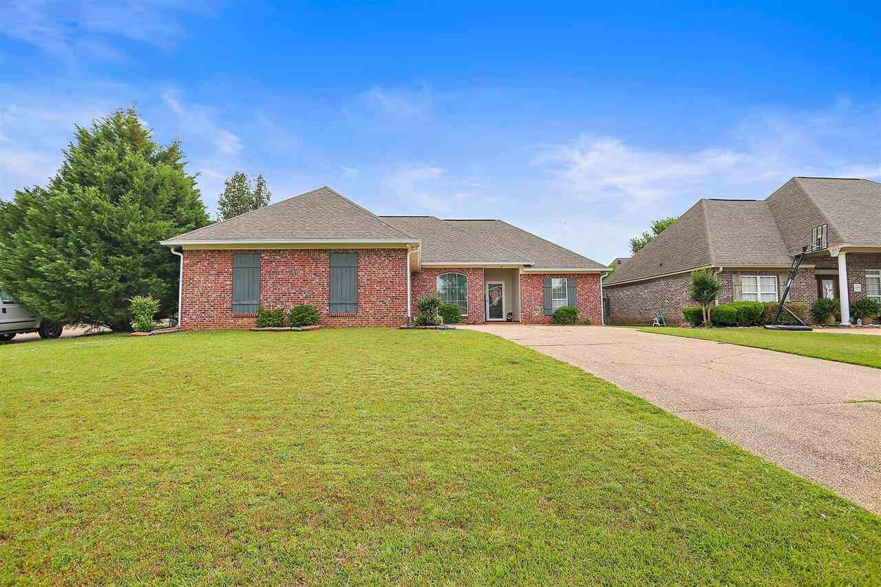 Property Photo:  118 Lake Pointe Drive  MS 39208 