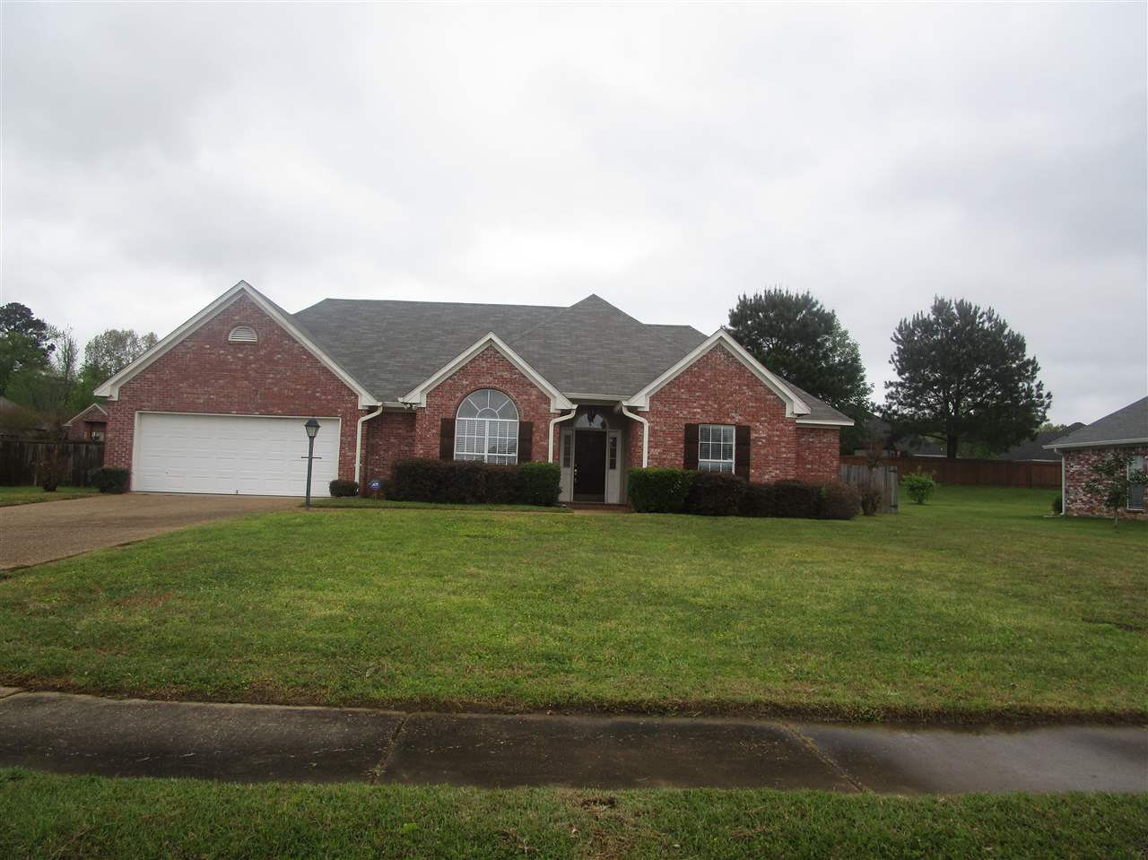 Property Photo: 107 Gladstone Lane MS 39056
