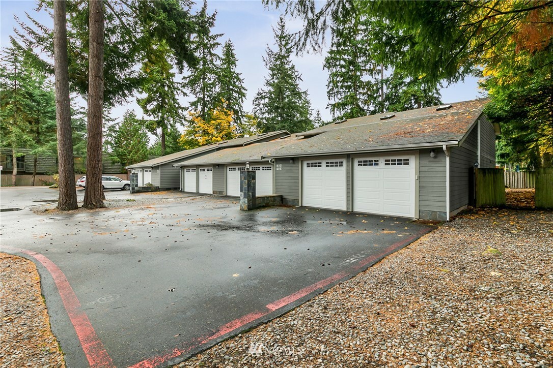 Property Photo:  15416 NE 15th Place D20  WA 98007 