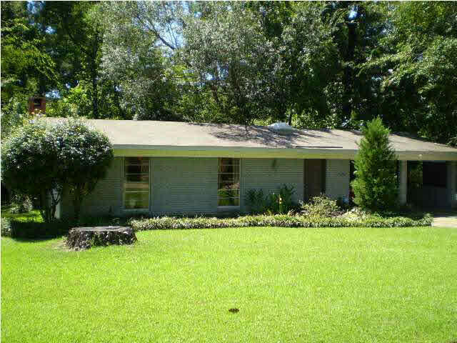 Property Photo:  1215 Springdale Drive  MS 39211 