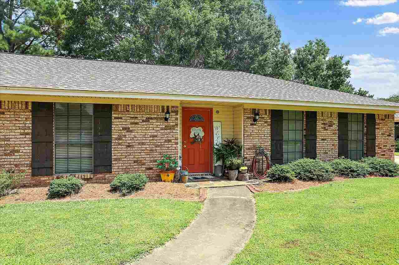 Property Photo:  142 Longmeadow Road  MS 39042 