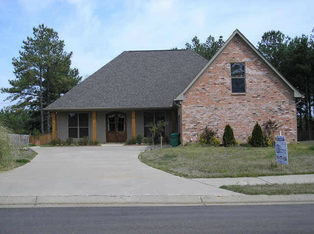 Property Photo:  108 Herndon Place  MS 39110 