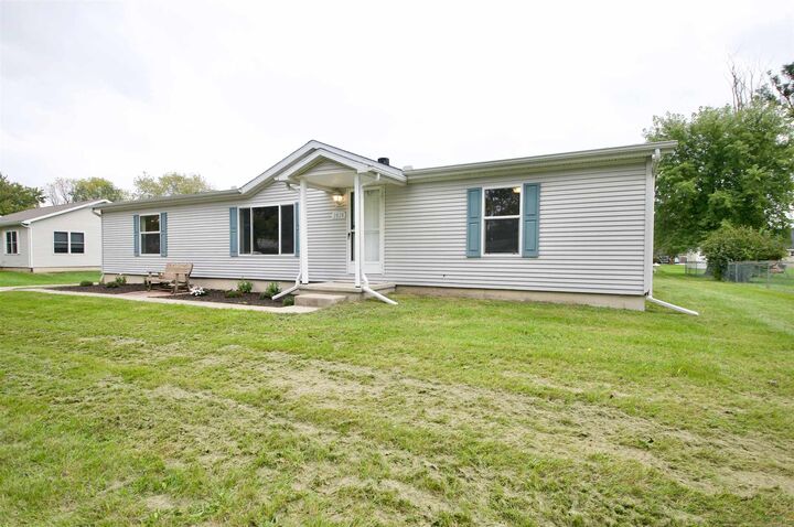 2828 10th Street  Elkhart IN 46516 photo