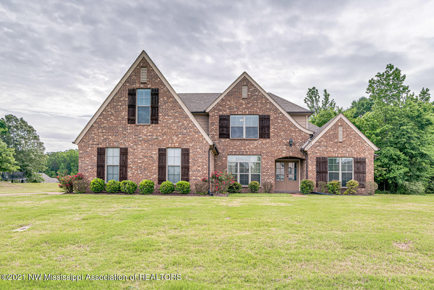 Property Photo:  4144 Mitchell Place  MS 38654 