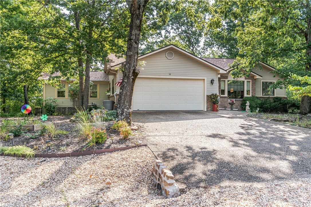 Property Photo:  10 Thunderbird Drive  AR 72631 