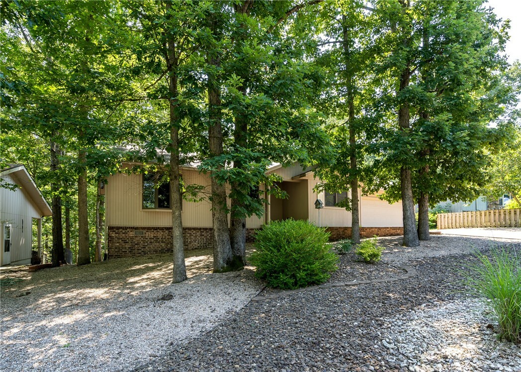 Property Photo:  10 Adams Lane  AR 72715 