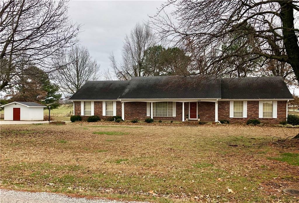 Property Photo:  104 E Holt Road  AR 72744 