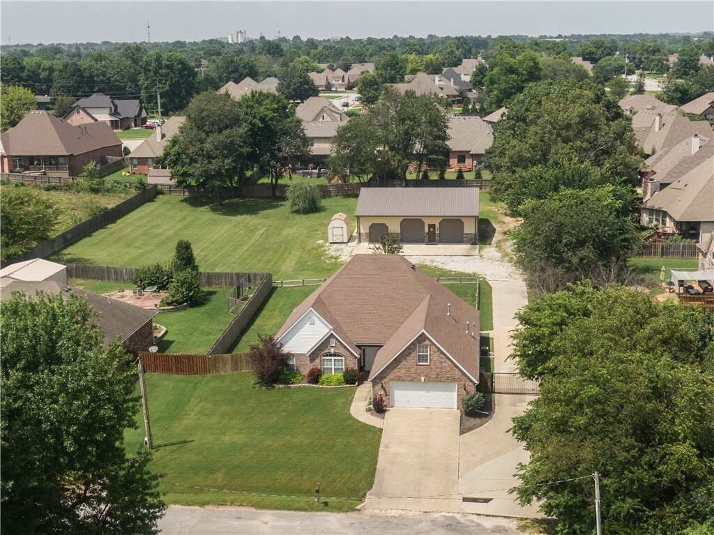 Property Photo:  210 Edgewood Avenue  AR 72764 