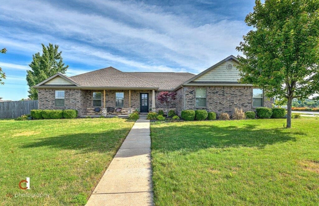 Property Photo:  1000 Daniel Lane  AR 72751 