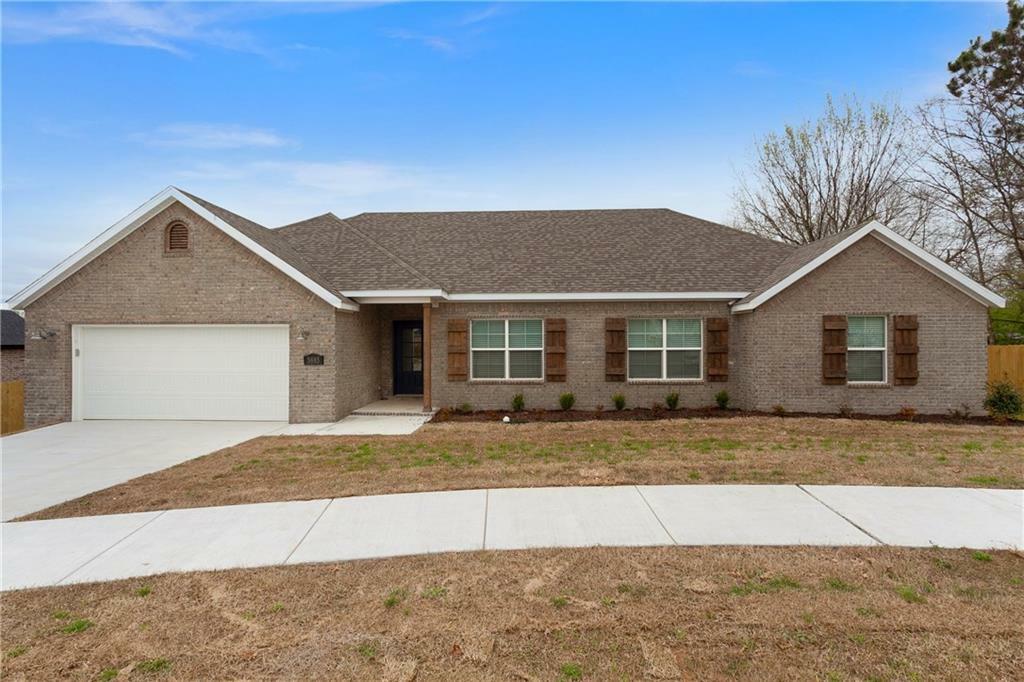 Property Photo:  5885 W Luna Street  AR 72704 