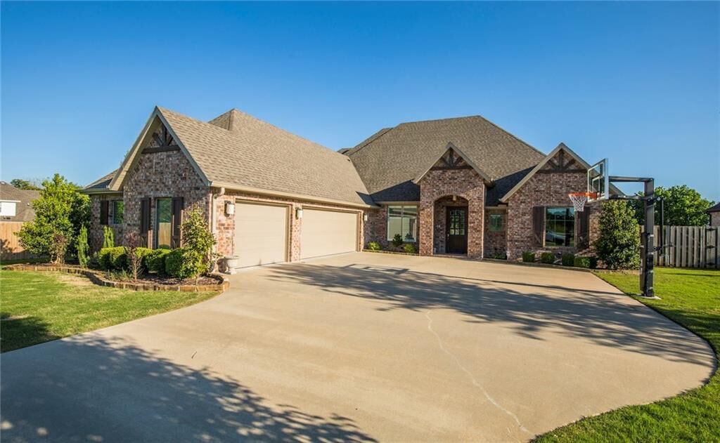 Property Photo:  307 Chattin Circle  AR 72713 