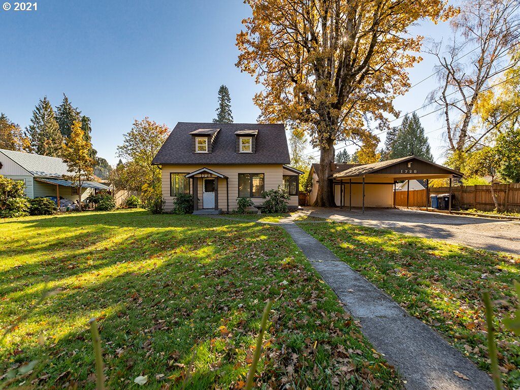 Property Photo:  1728 SE 6th Ave  WA 98607 