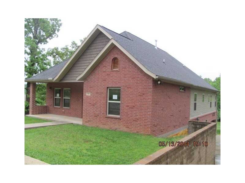 Property Photo: 889 Foothills Street AR 72701