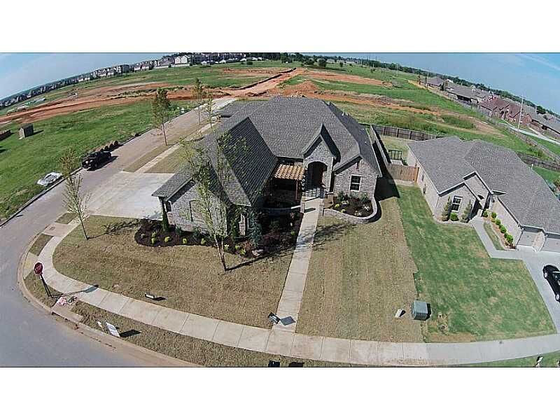 Property Photo:  2906 SW Joshua Avenue  AR 72712 
