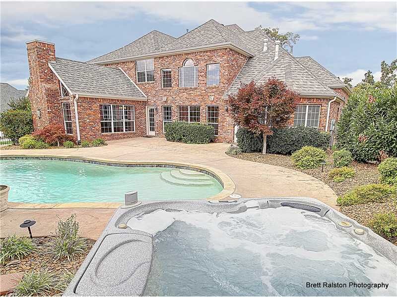 Property Photo:  20 W Nottingham Lane  AR 72758 