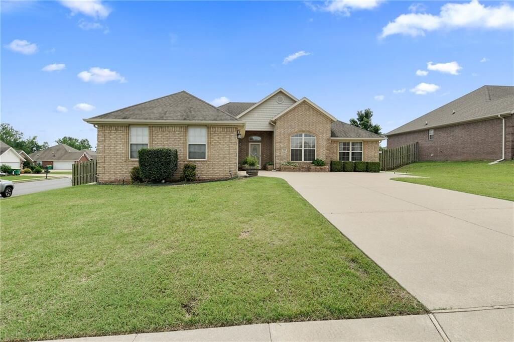 Property Photo: 520 Asboth Drive AR 72719