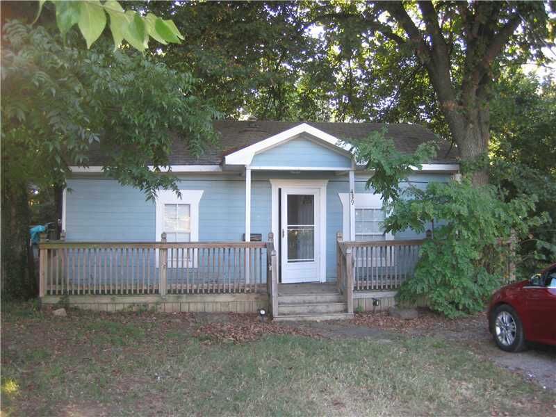 Property Photo: 439 S Washington Avenue AR 72701