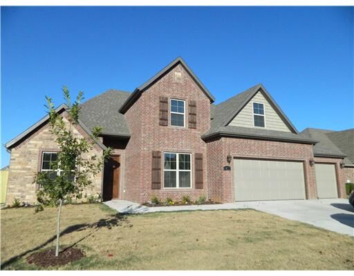 Property Photo: 4605 SW Chancery Street AR 72712