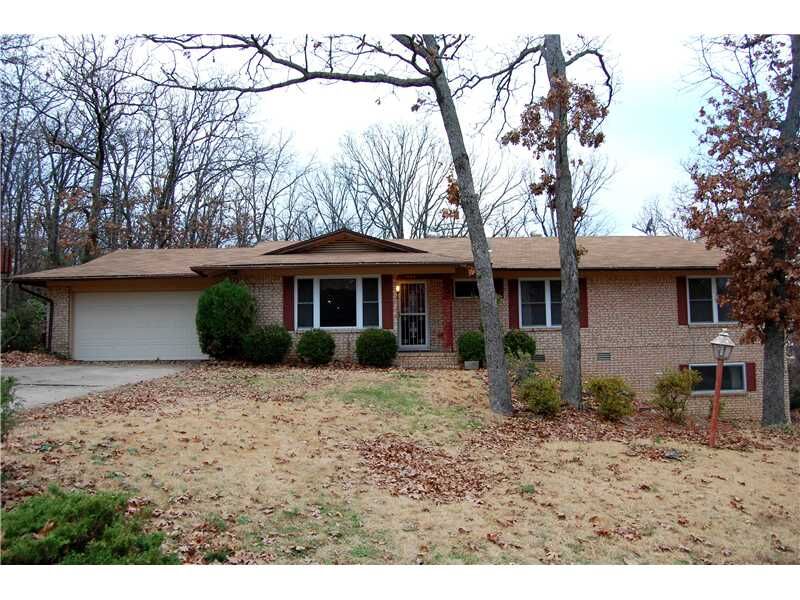 Property Photo:  943 E Oaks Manor Drive  AR 72703 