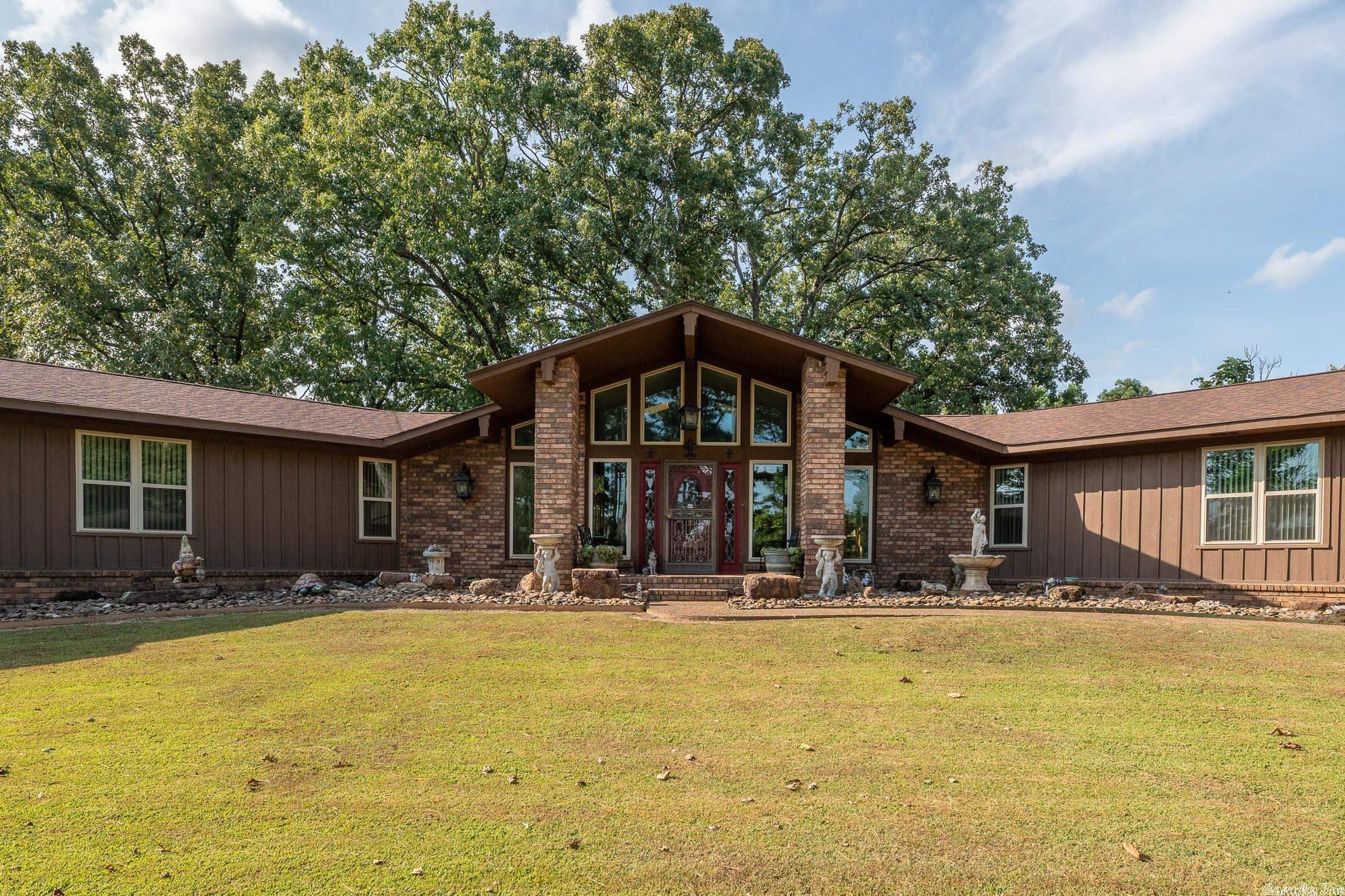 Property Photo: 20091 E Highway 22 AR 72851