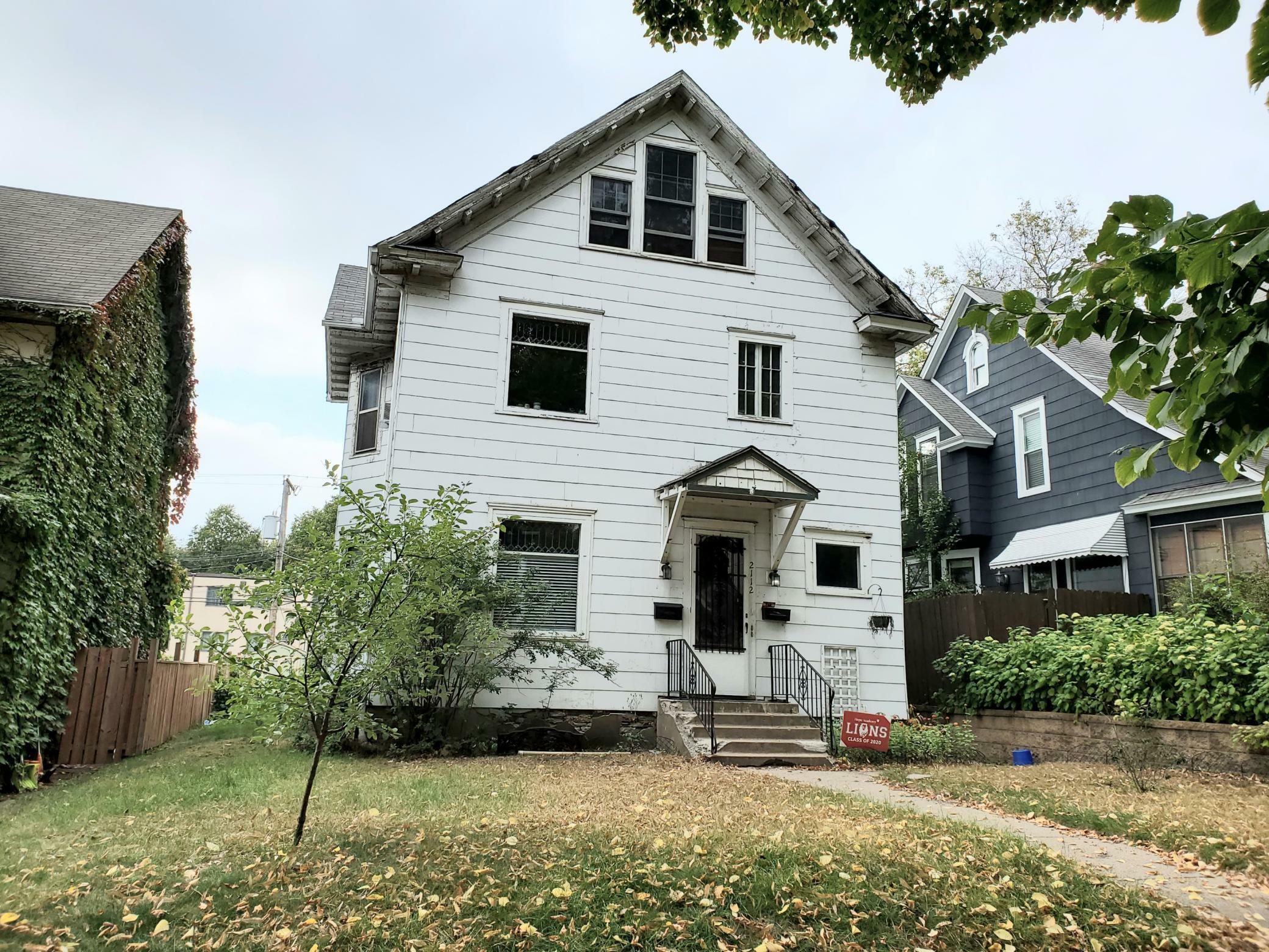 Property Photo:  2112 Harriet Avenue  MN 55405 