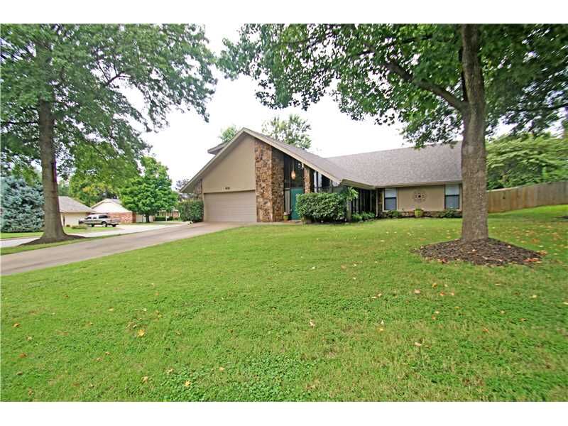 Property Photo: 816 S Orleans Drive AR 72758