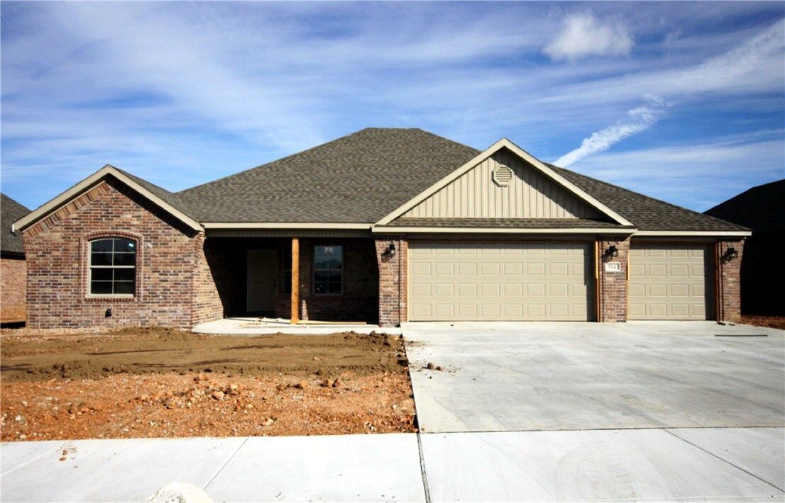 Property Photo: 711 Tamarron Drive AR 72719