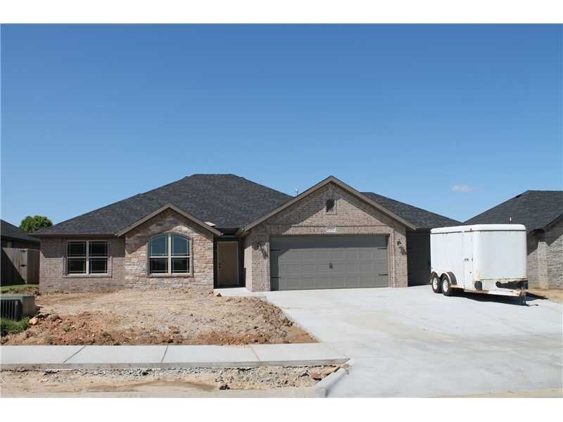 Property Photo:  2002 SW 18th Street  AR 72712 